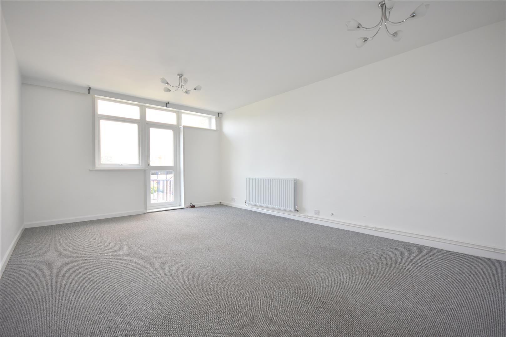 8 St Donats, Kymin Road, Penarth, Vale of Glamorgan, CF64 1AS